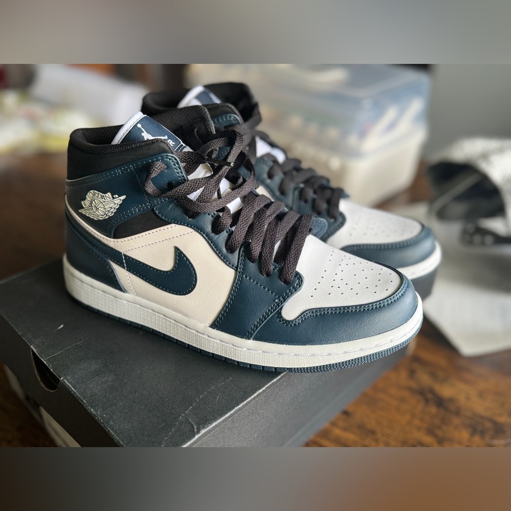 Air Jordan 1, size 8